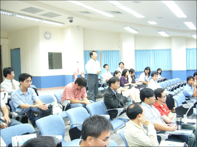 symposium05.jpg